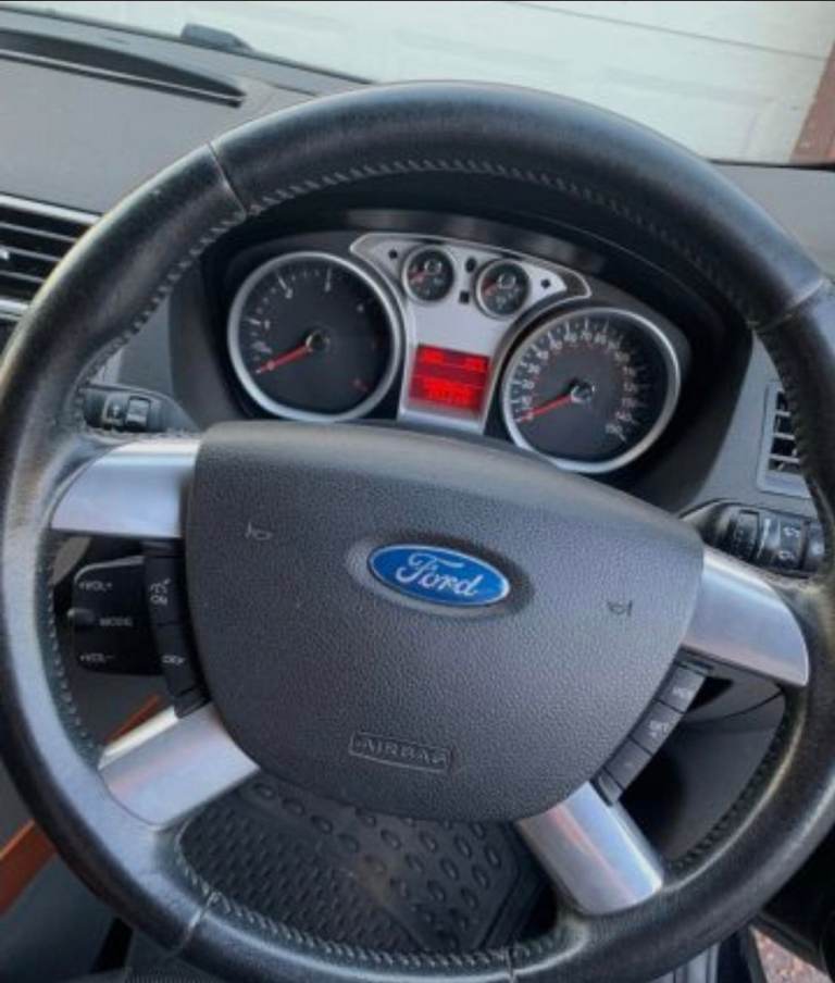 Beautiful 2008 ford kuga 2.0 tdci car has done 32 miles from last mot 