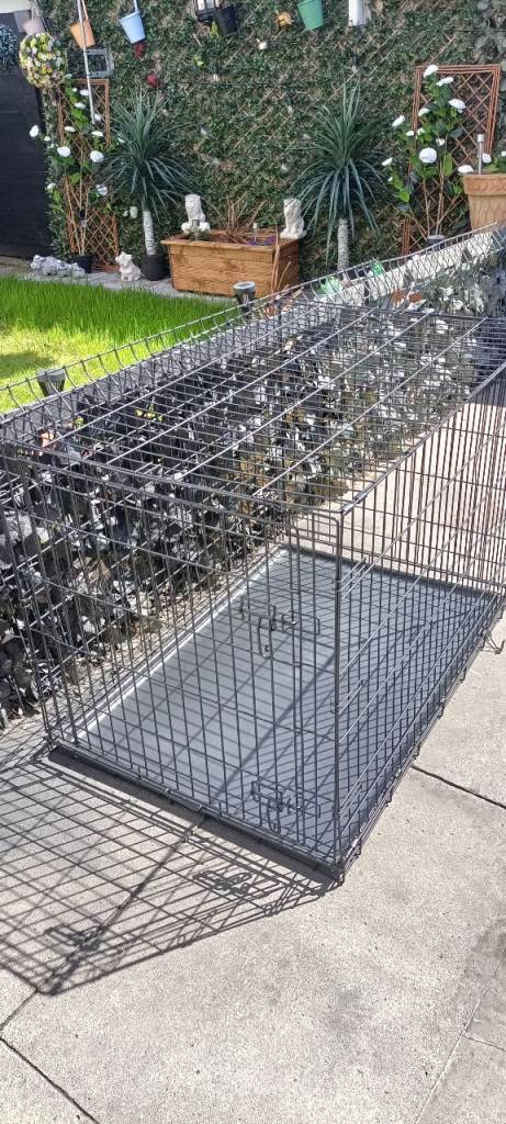 Pet crate medium size