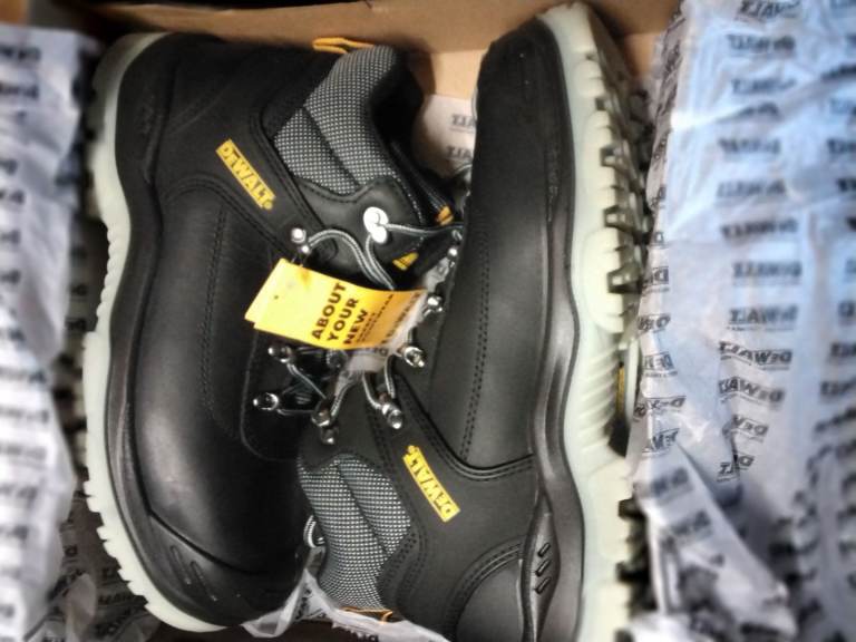 Dewalt work boots