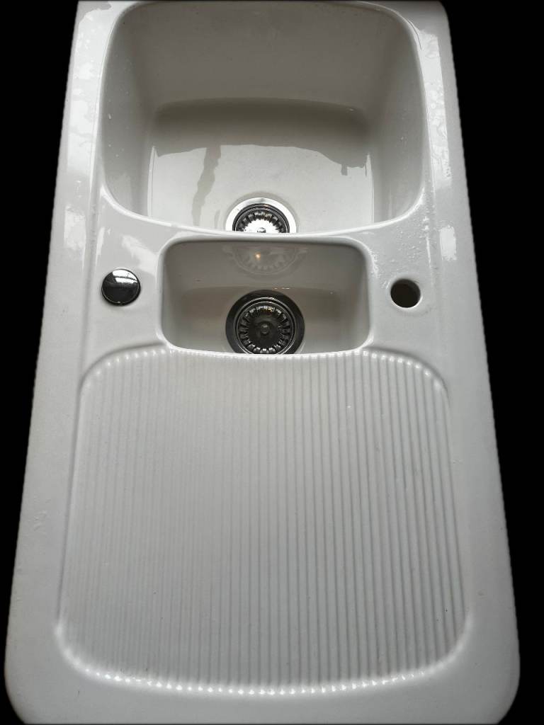Ceramic Farmhouse 1.5 Bowl Sink 