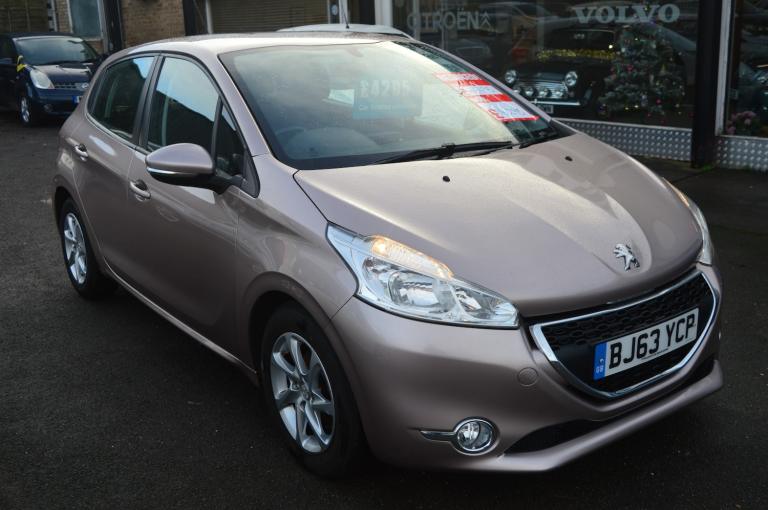 2013 Peugeot 208 1.2 VTi Active Hatchback 5dr Petrol Manual Euro 5 (82 ps)