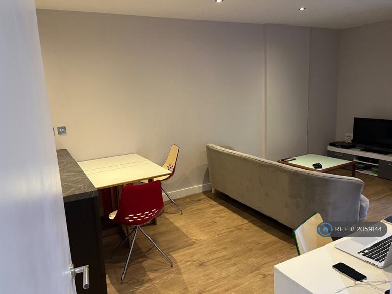 1 bedroom flat in Shudehill, Manchester, M4 (1 bed) (#2059144)
