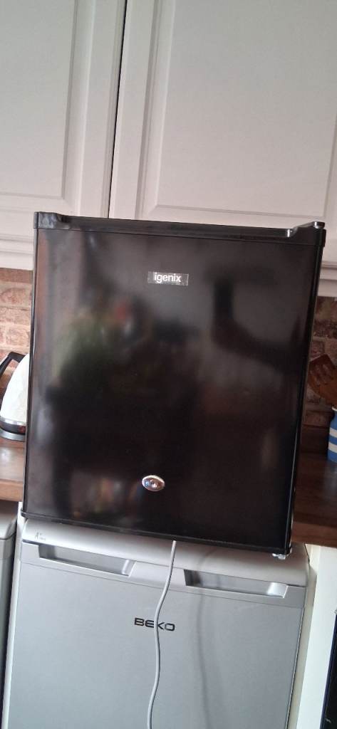 image for Igenix 41 ltr fridge