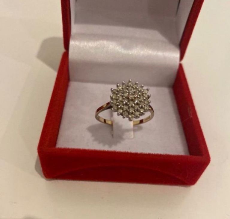 Ladies 9ct Gold Ring 