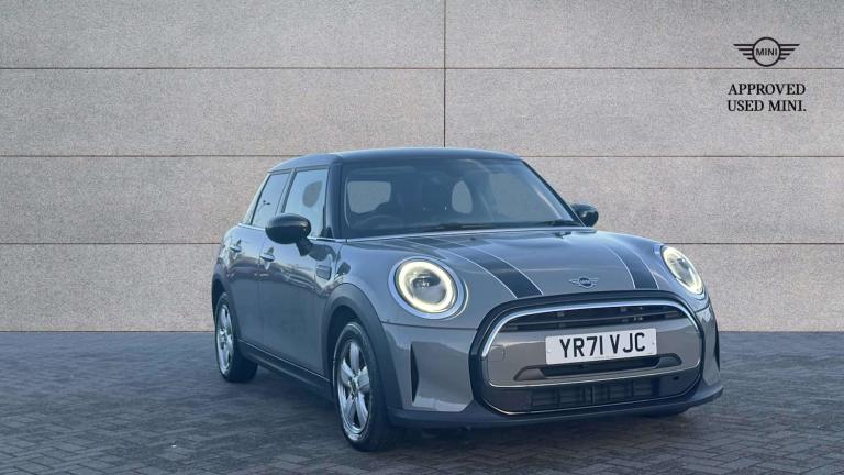 2021 MINI Hatch 1.5 Cooper Classic 5dr Auto Hatchback Petrol Automatic