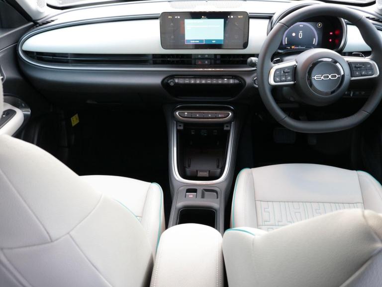 2025 Fiat 600 1.2 Hybrid 48V 136 La Prima 5dr eDCT-6 HATCHBACK PETROL Automatic