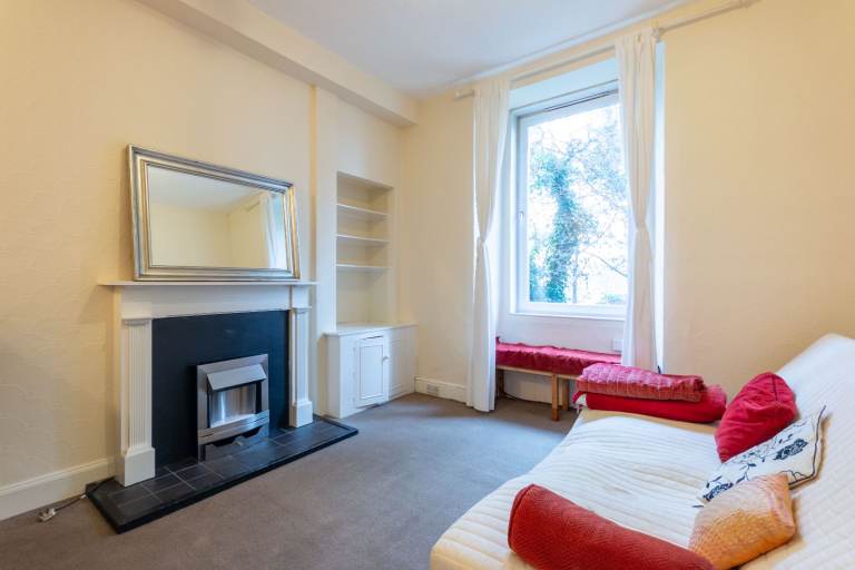 Fantastic, bright, 1-bedroom property on Westfield Road - available soon