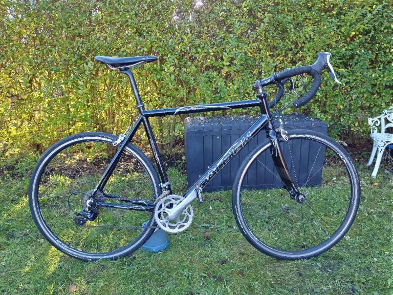 Huge XL Road bike. 18 Speeds. Perfect working order. 9.7 kg
