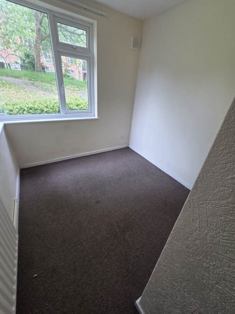 Lovely Two-Bedroom Ground Floor Flat to Rent – Telford (TF3)