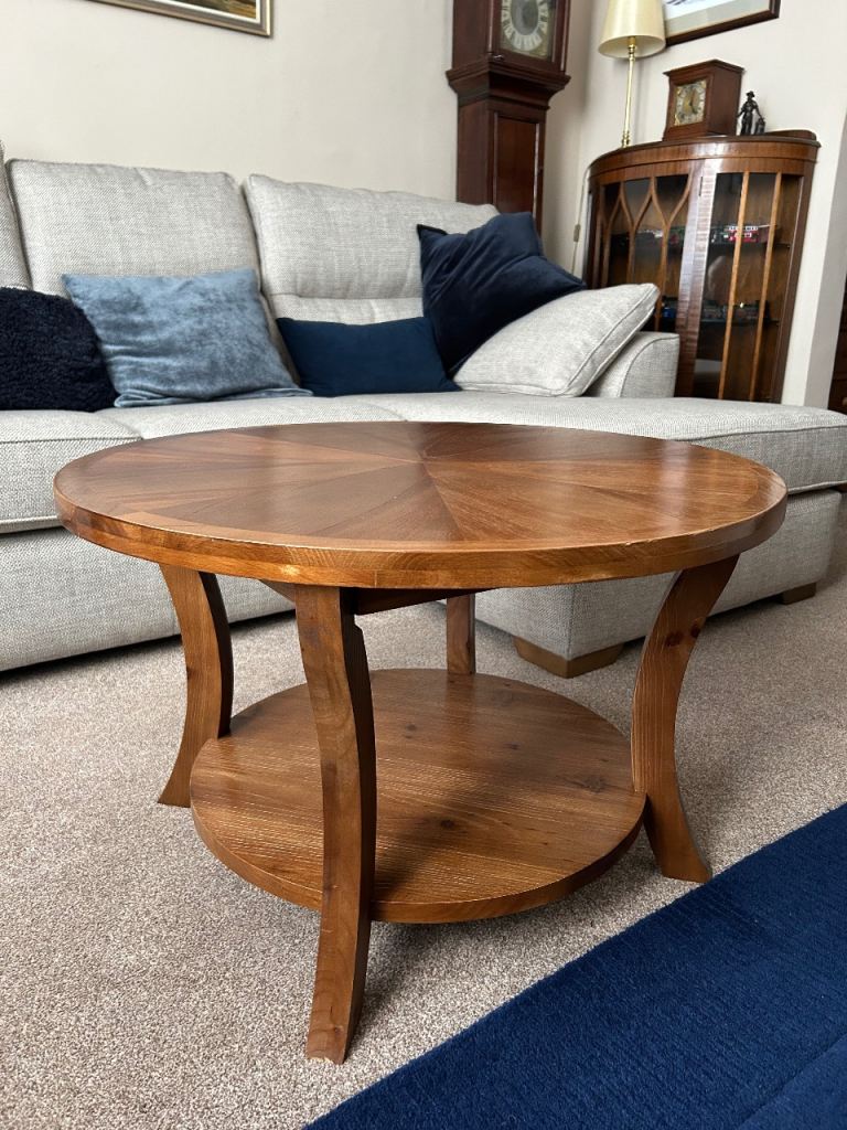 Round Wooden Coffee Table with Storage Shelf – Good Condition