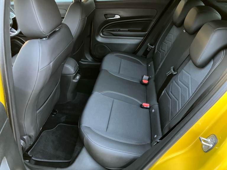 2025 Jeep Avenger 1.2 e-Hybrid Summit 5dr DCT Hatchback PETROL Automatic