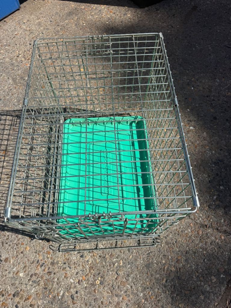 Metal Wire Cage with Green Plastic Tray – Good Condition
