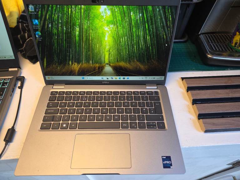 Dell Latitude 5440 Laptop i5 13th Gen 16GB RAM 512GB NVME 14" Screen