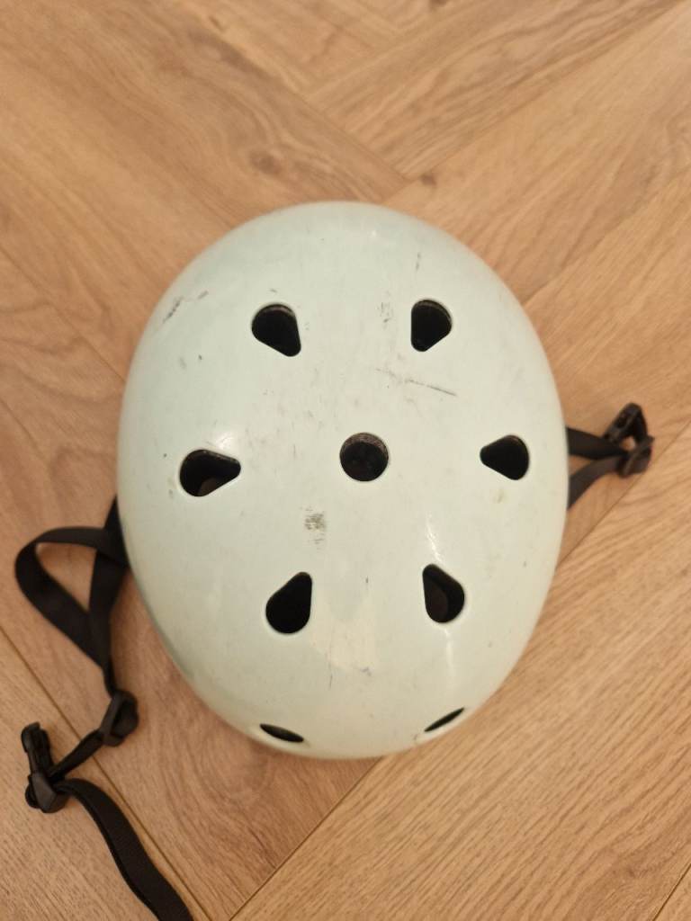 Halfords Aqua ABS Helmet SK-564S – Grey, Good Condition
