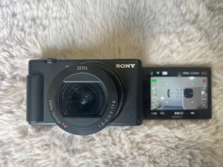 Sony ZV-1 II (ZV-1M2) Vlogging Camera – Black, Good Condition