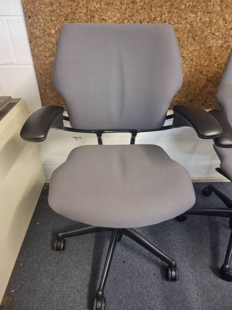 Grey Refurbished Ergonomic Humanscale Freedom Office Swivel Desk Chair Adjustable 
