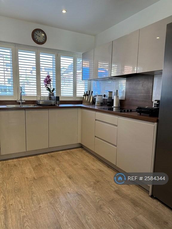 1 bedroom in Farnborough, Kent, BR6 (#2584344)