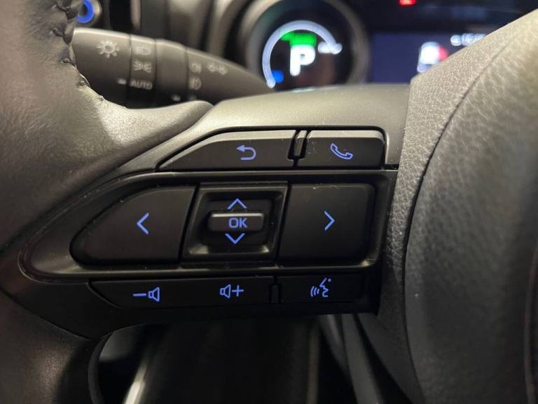 2022 Toyota Yaris 1.5 VVT-h Design Hatchback 5dr Petrol Hybrid E-CVT Euro 6 (s/s) (116 ps) Hatchb...