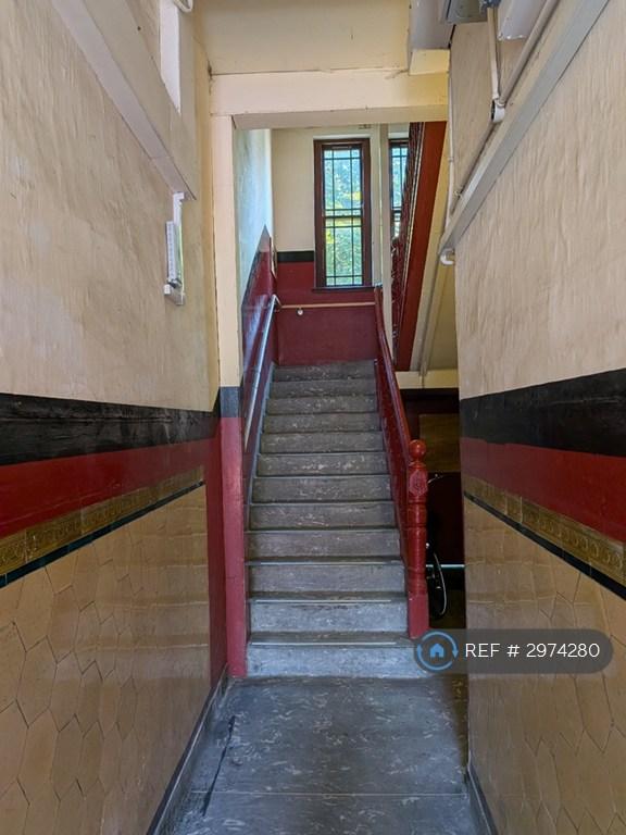 1 bedroom flat in Clarkston Road, Glasgow, G44 (1 bed) (#2974280)
