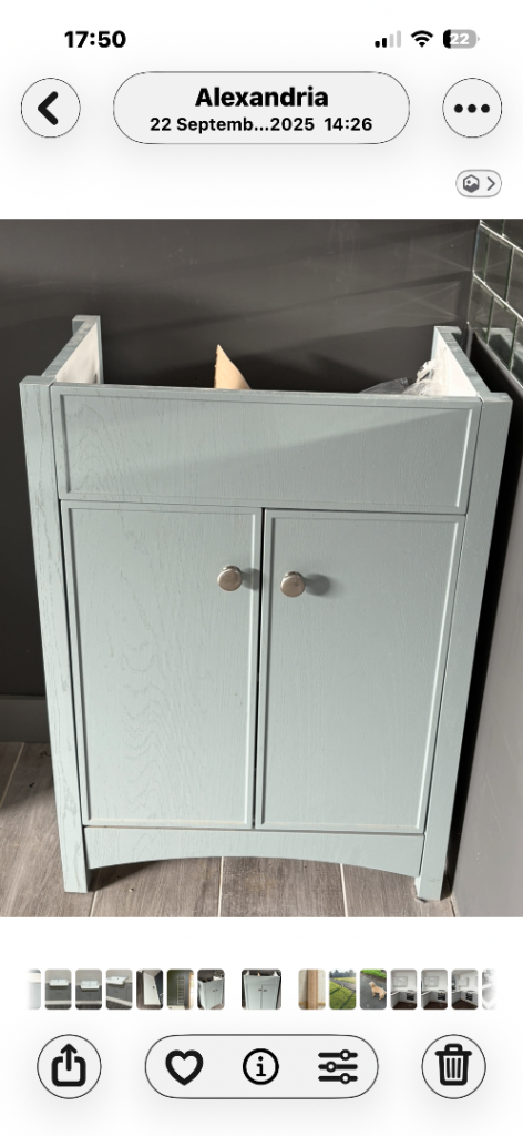 Bathroom vanity cabinet 