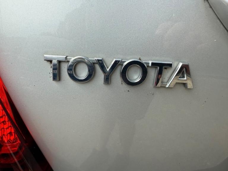  Toyota Yaris 1.33 VVT-i Icon 5dr - FTSH - AIR CON -ALLOYS - REAR CAMERA