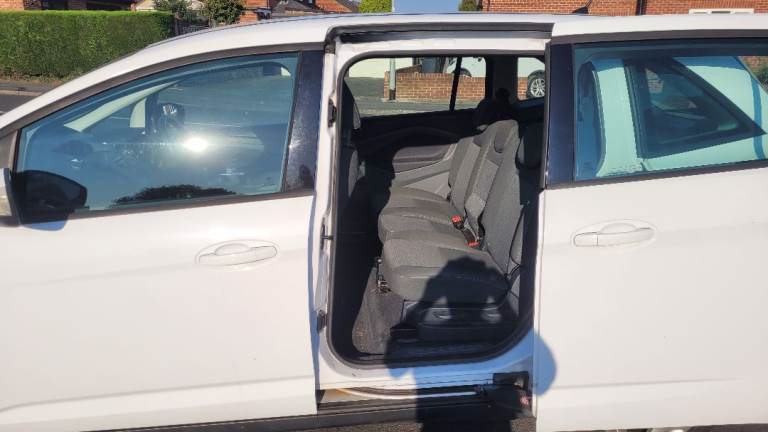 Ford, GRAND C-MAX, MPV, 2013, Manual, 1560 (cc), 5 doors 7 seater