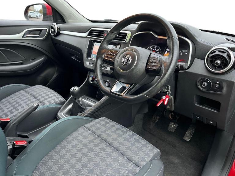 2018 MG/ MGF ZS 1.5 106PS 5 Speed VTi-TECH Excite Euro 6 (s/s) 5dr Red LOW MLS