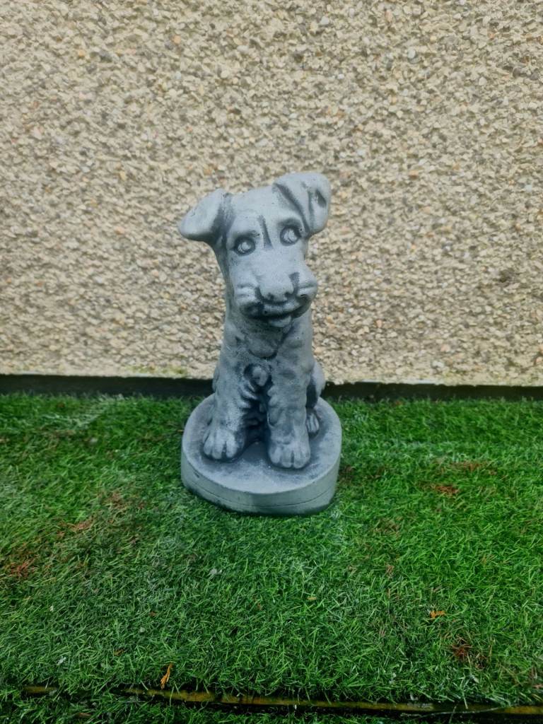 Garden ornaments and statues 