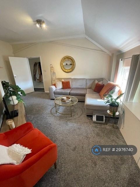 1 bedroom flat in Burton Road, Lincoln, LN1 (1 bed) (#2976740)