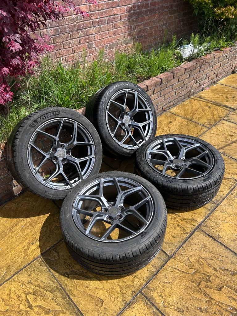 Genuine 19 inch Aluwerks XT2 5x120 pcd non staggered/BMW 