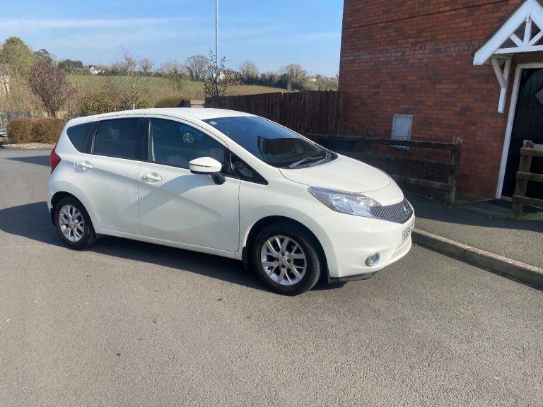 2015 Nissan note 1.2 petrol acenta premium 60000 miles end November mot £20tax cheap insurance 