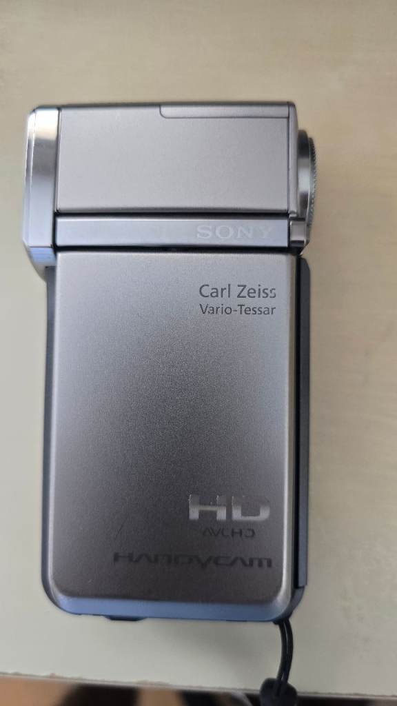 Sony Handycam HD Video Camera HDR-TG7VE- titanium- Carl Zeiss Lens, Silver