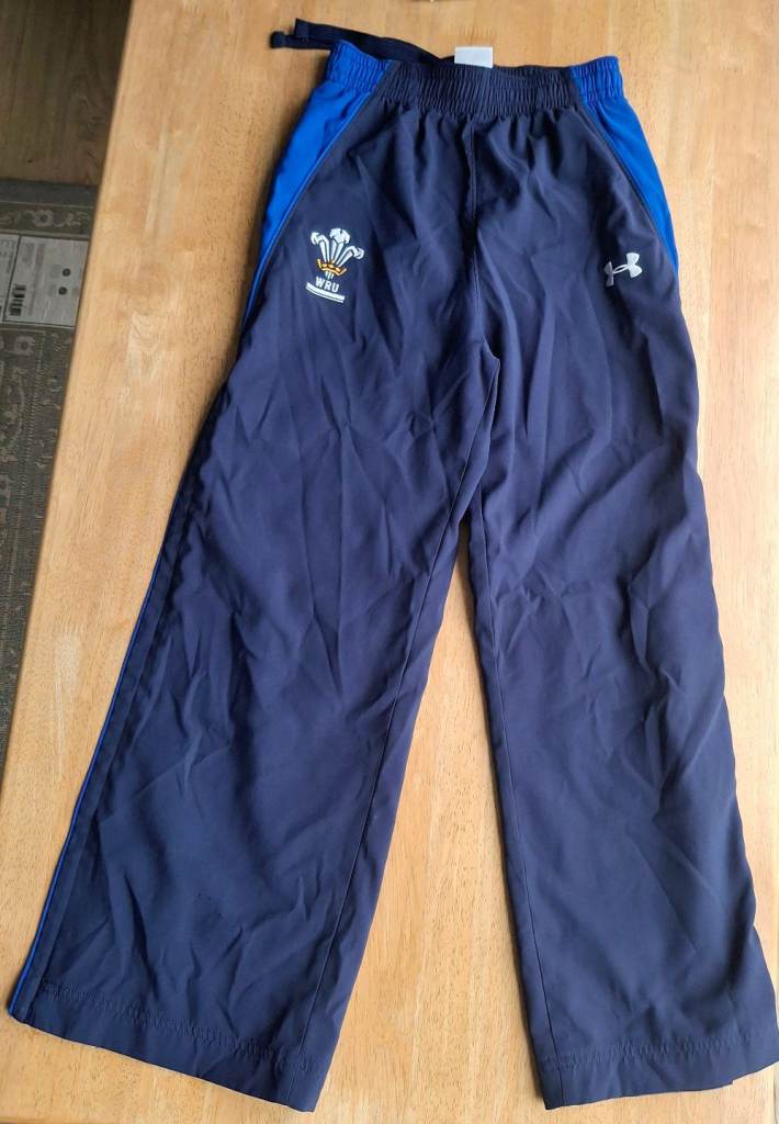 Wales Youth Small Tracksuit bottoms.Blue, Open Zip to the knees,2 pockets.Good clean condition