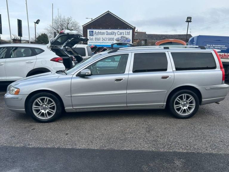 2019 Volvo V70 2.4 SE Lux Estate 5dr Petrol Automatic (237 g/km, 170 bhp) Estate PETROL Automatic