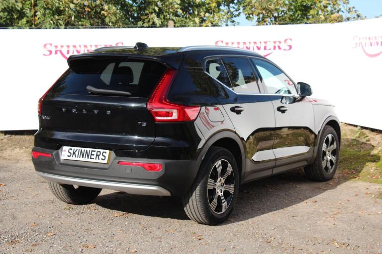 2022 Volvo XC40 T3 INSCRIPTION Estate Petrol Automatic