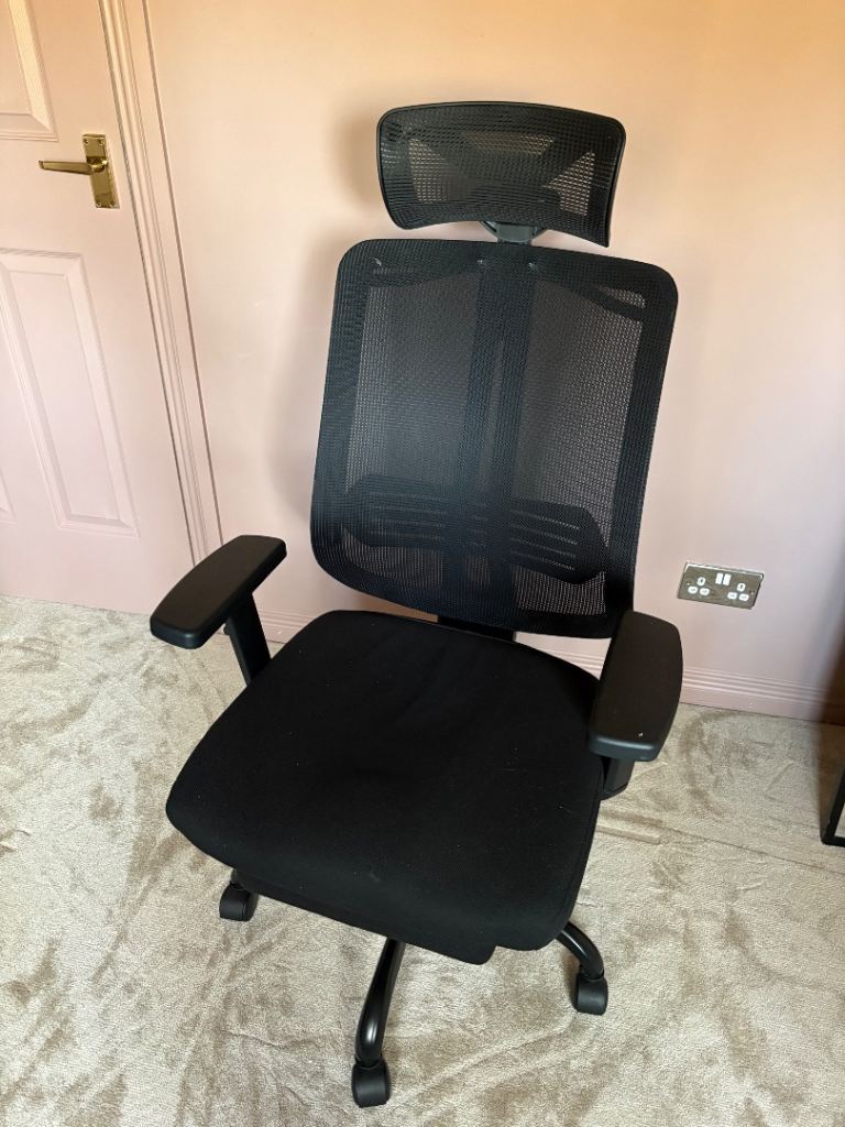 Ergonomic Office Desk Chair with Foot Stool 