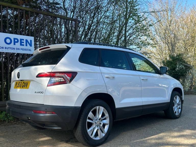 2018 68 SKODA KAROQ 1.6 TDI SE TECHNOLOGY SUV 5DR DIESEL DSG EURO 6 (S/S) (115 P