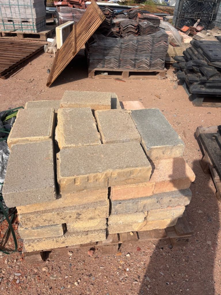 Secondhand Concrete blocks 
