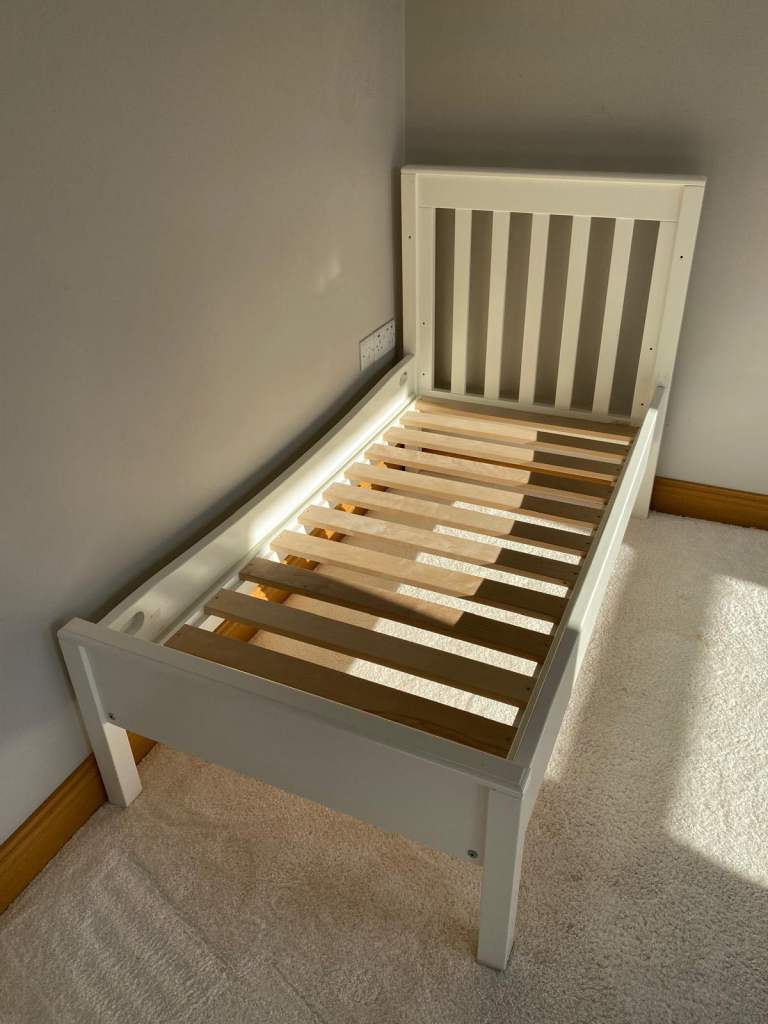 White Company Child’s bed