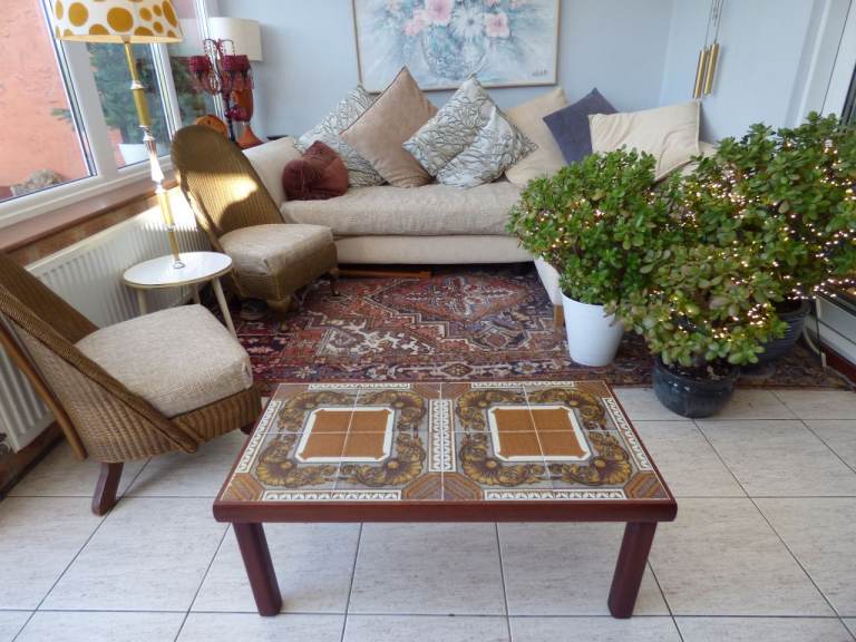 Vintage Mid-Century Teak Retro Tile-Top Coffee Table – Beautiful Condition
