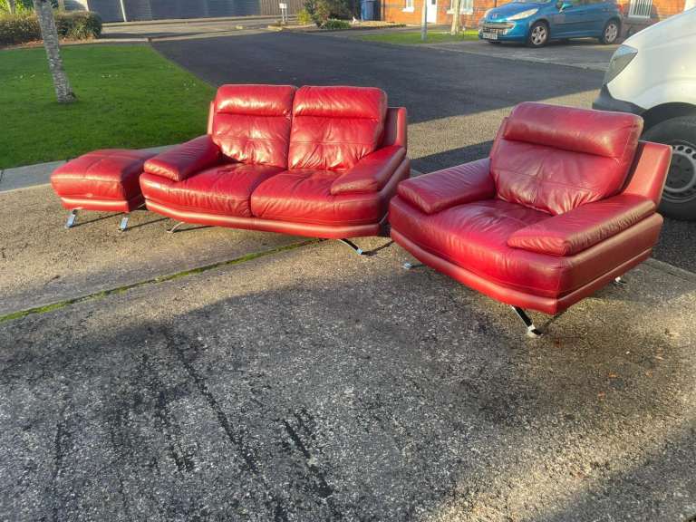 2 1 sofa and footstool from dfs   Only £289