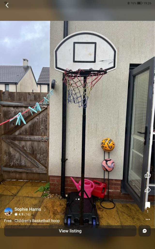 WANTED basketball hoop with a base even any condition 
