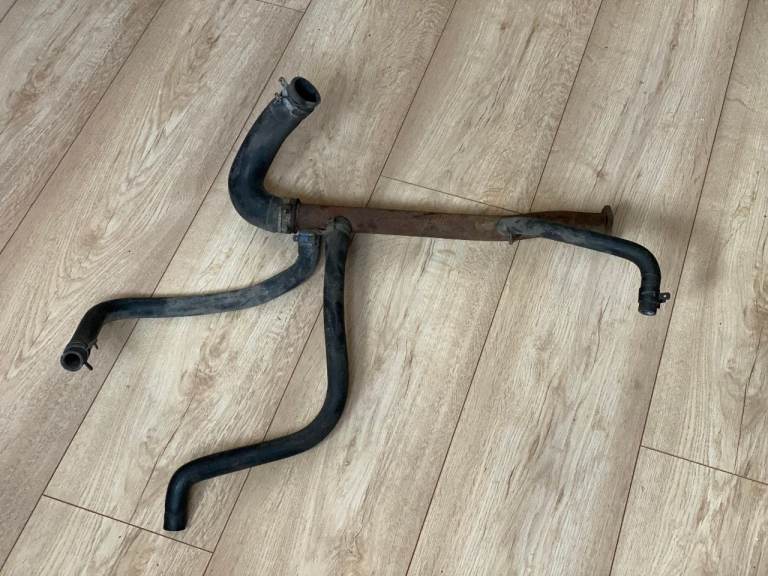 Volkswagen VW Polo Coupe 86C 1.3 1989 Engine water coolant pipe hose