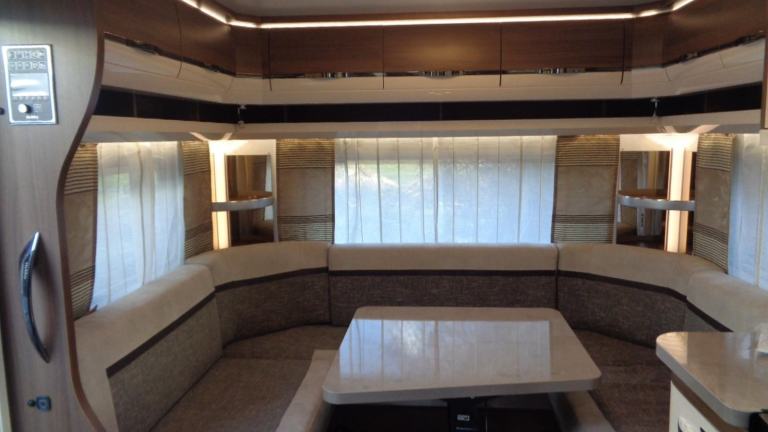 Hobby Prestige 720 UKFe 7 BERTH,FIXED BED,FIXED BUNK BEDS IN VERY NICE C... 2019