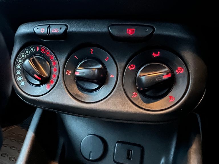 Vauxhall Corsa E 2014-2019 Heater Control Unit with Air conditioning 39033140