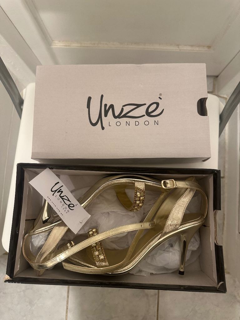 Unze London Gold Heels - NEW, Size 5