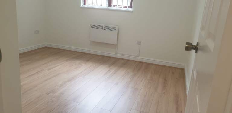 NEWLY REFURBISHED 2 BED | GROUND FLOOR FALT NEAR NORTH LONDON GRAMMER SCHOOL
