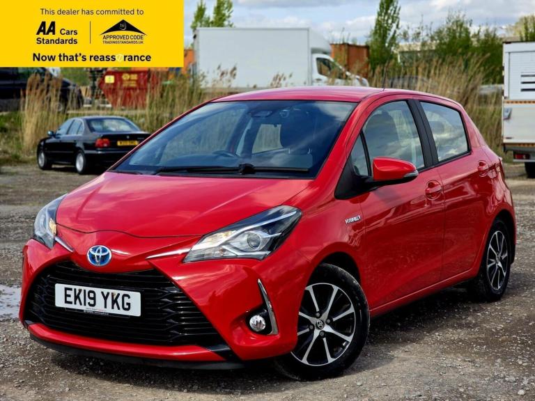 2019 Toyota Yaris 1.5 VVT-h Icon Tech Hatchback 5dr Petrol Hybrid E-CVT Euro 6 (s/s) (100 ps) Hat...