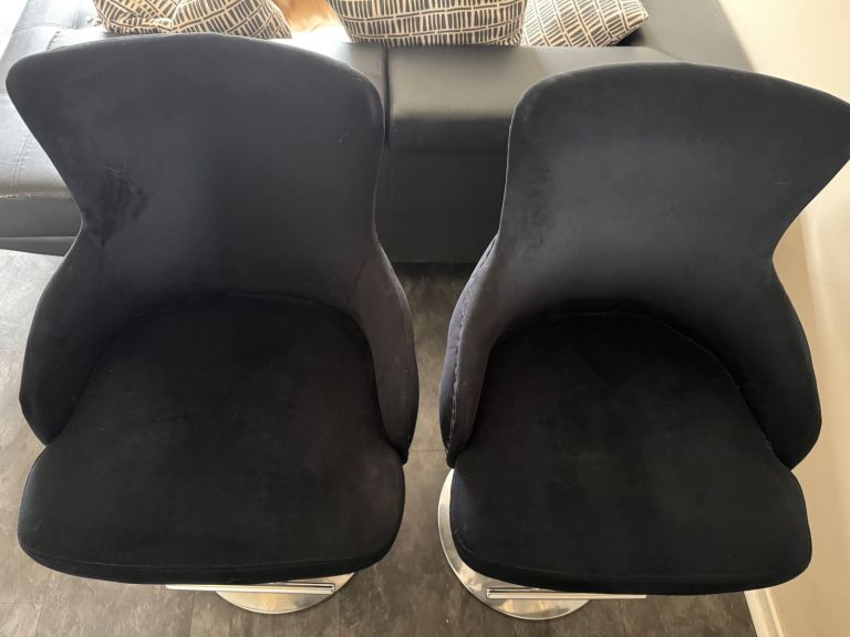 Black Stool - Fair Condition