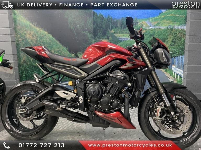 TRIUMPH STREET TRIPLE RS